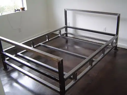 Cama Metálica Industrial